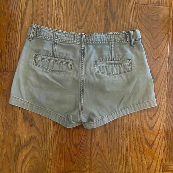 Abercrombie & Fitch size 25 army green shorts midrise - Picture 5 of 7